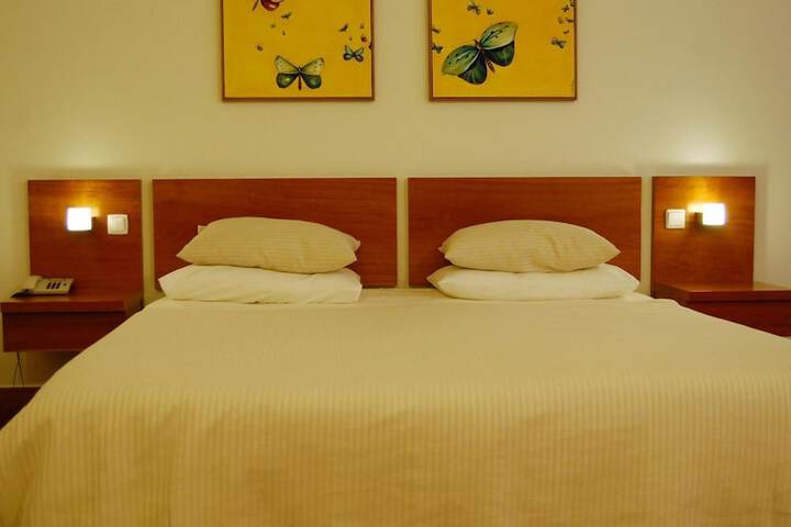 Room 14 of 65