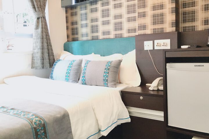 Room 33 of 52