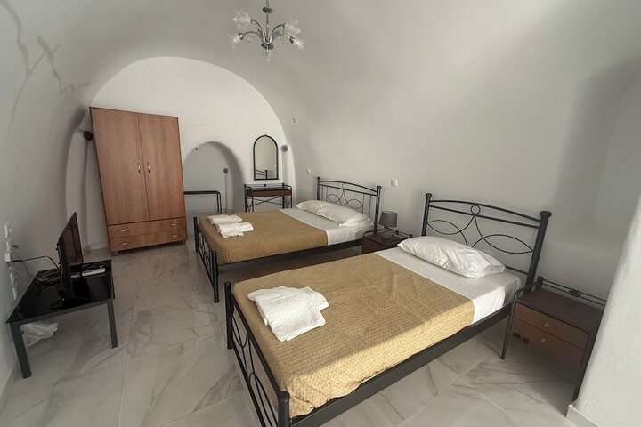 Room 15 of 74