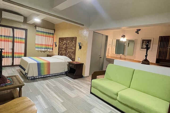 Room 13 of 47