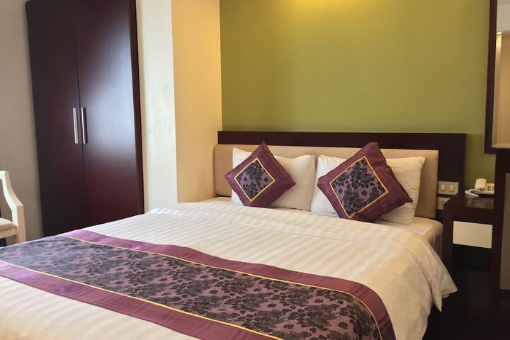 Room 15 of 35
