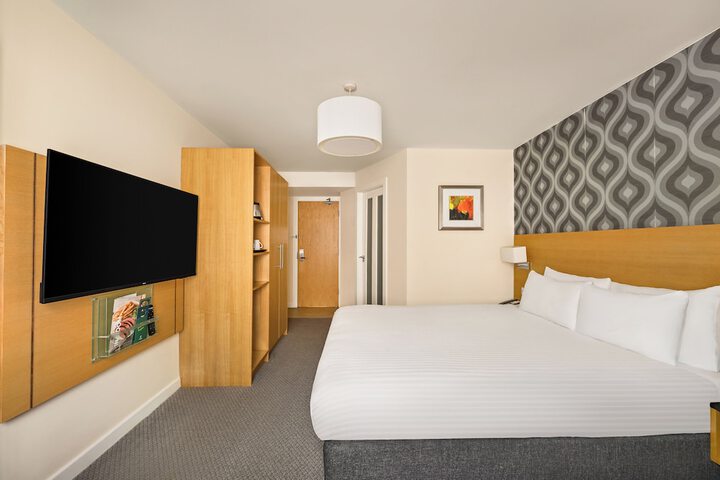Room 36 of 147