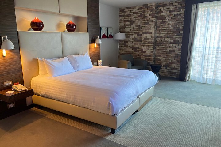 Room 4 of 53