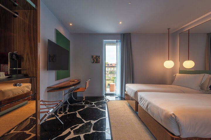 Room 20 of 103