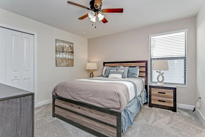 Room 7 of 28