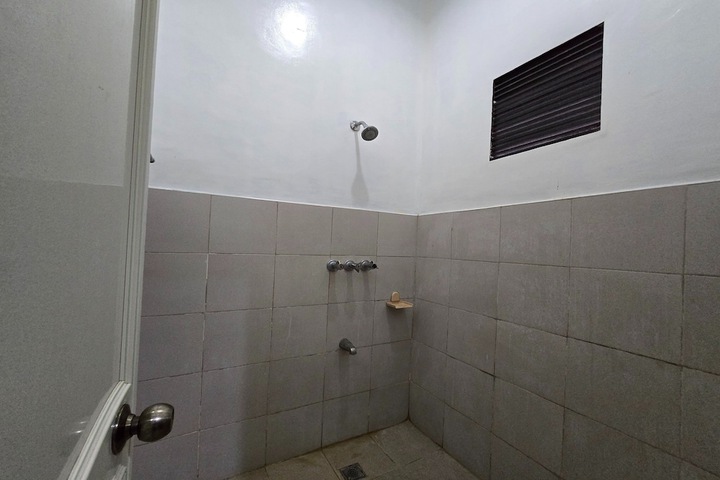 Room 44 of 80