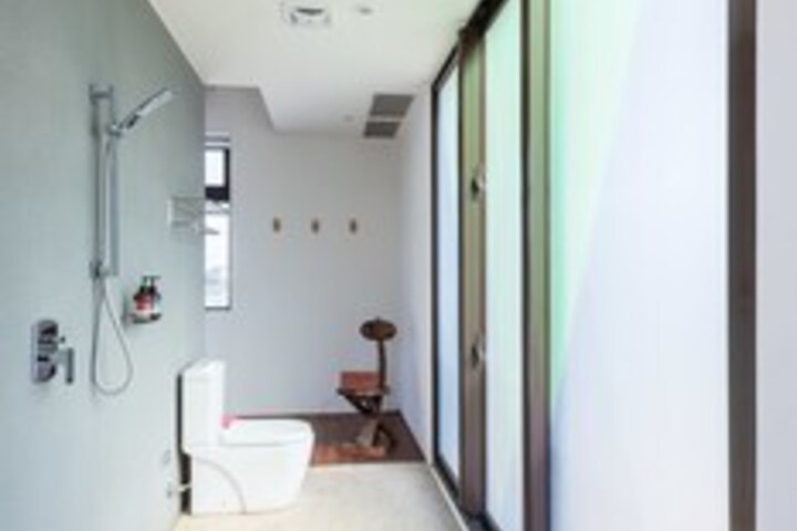Room 12 of 89