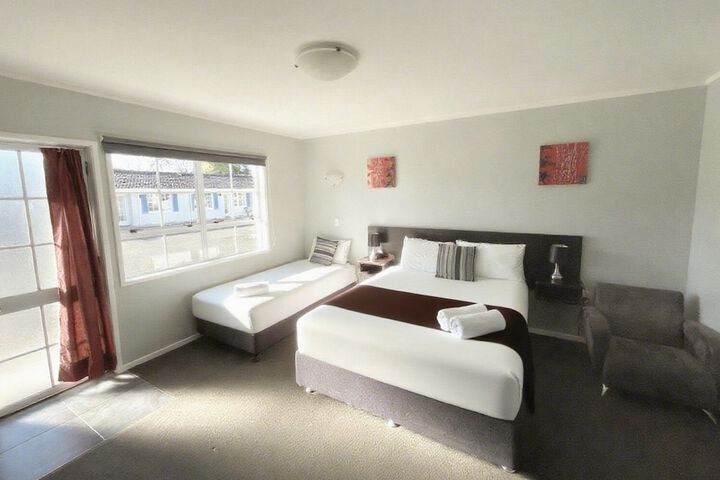 Room 11 of 65
