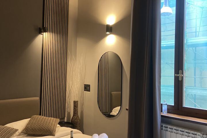 Room 27 of 48