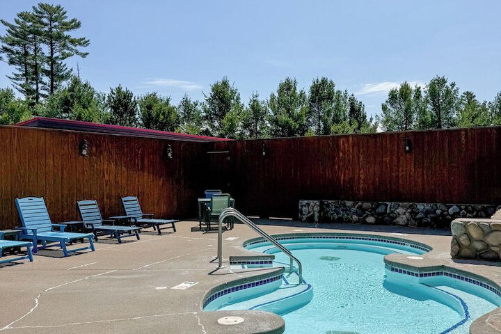 Hotel with Pool