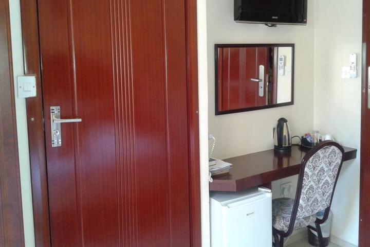 Photo 3