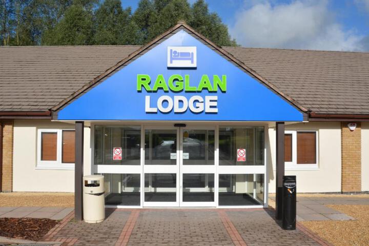 Raglan Lodge