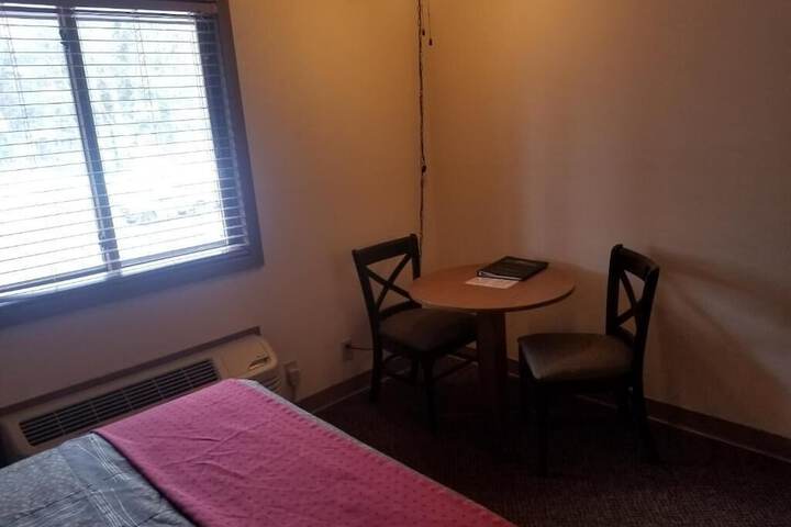 Room 10 of 35