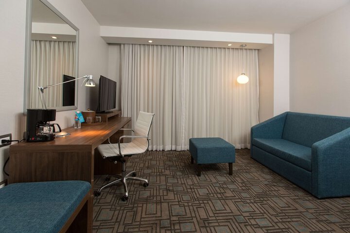 Room 32 of 86