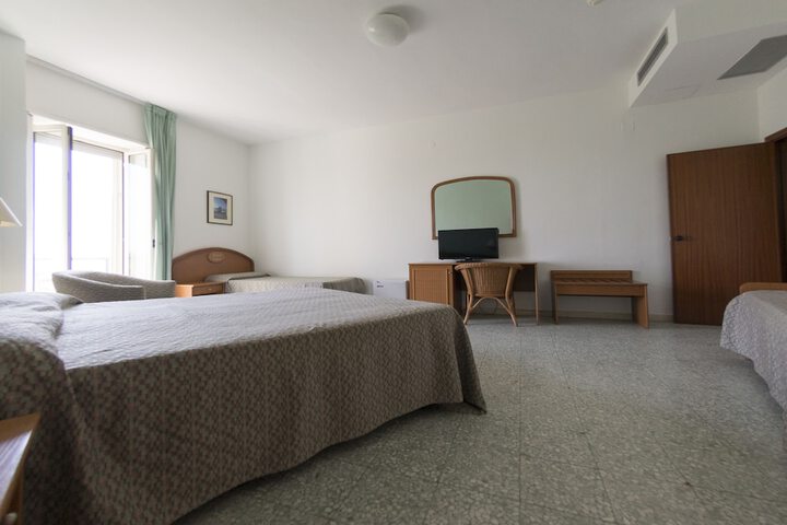Room 16 of 39