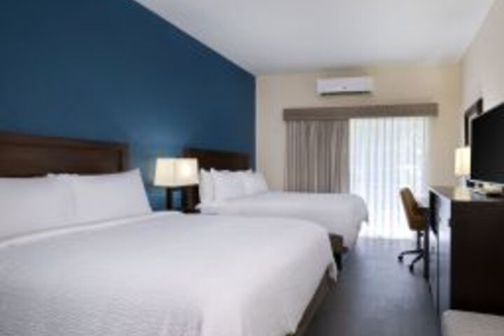 Image of Holiday Inn Express EL CANEY LODGE