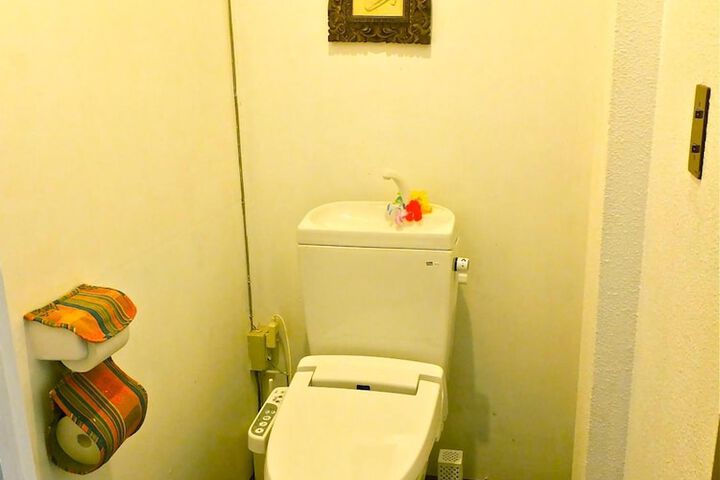 Room 15 of 33
