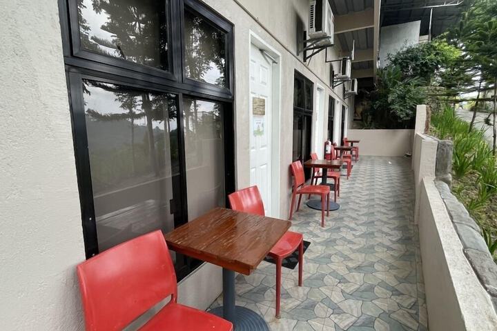 Hotel Exterior 103 of 104