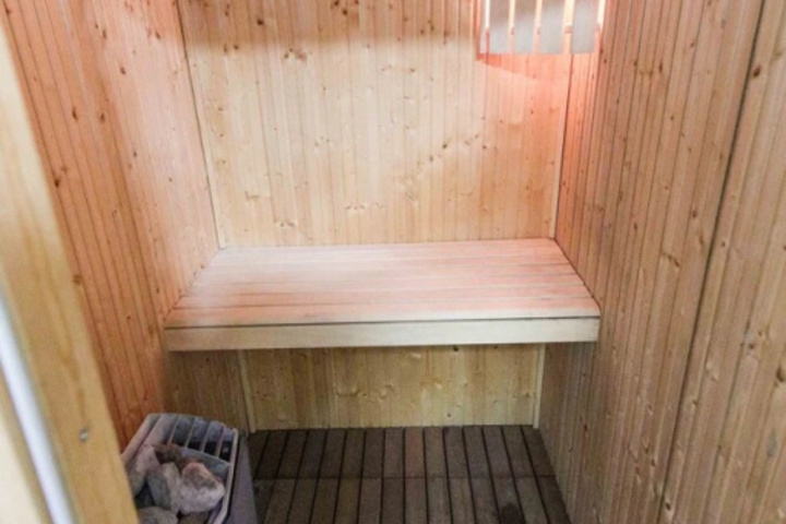 Spa 21 of 32