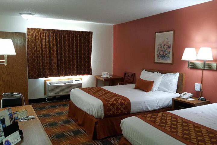 1 King Bed Acessible (5 of 14)