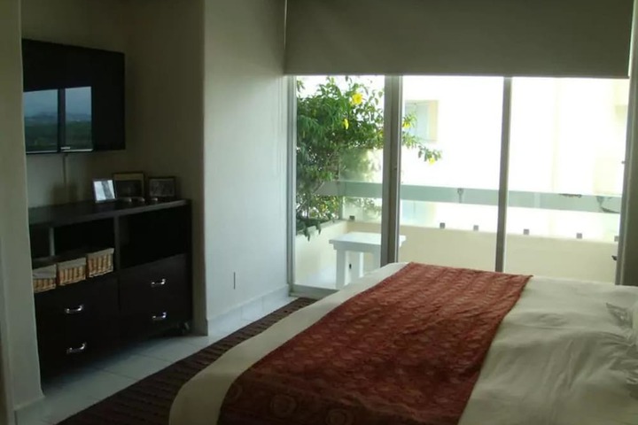 Room 2 of 19