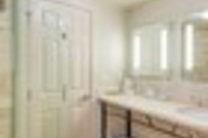 Room 203 of 279