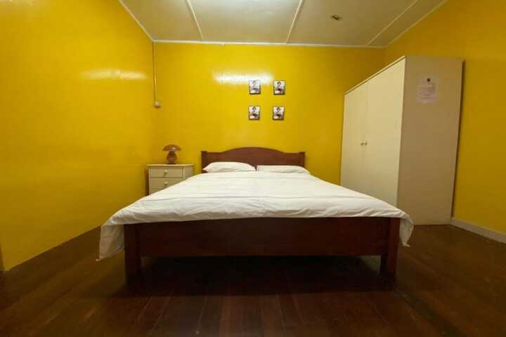 Room 14 of 23
