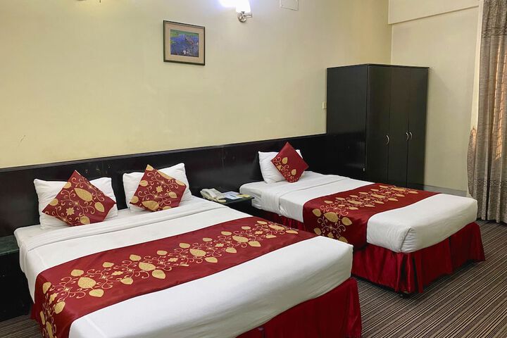 Room 6 of 23