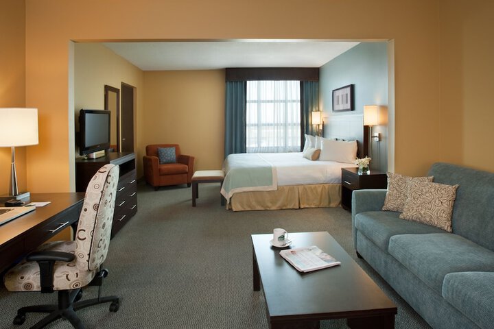 Room 8 of 32