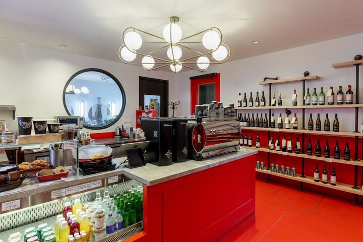 Coffee shop