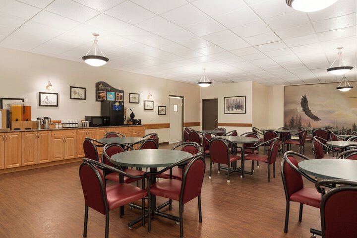 Breakfast/Coffee Service 7 of 10