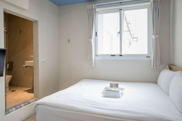 Room 28 of 99