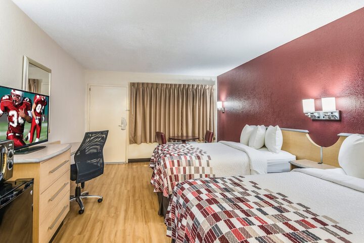 Deluxe 2 Double Beds (3 of 10)