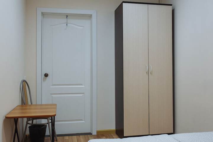 Room 16 of 76