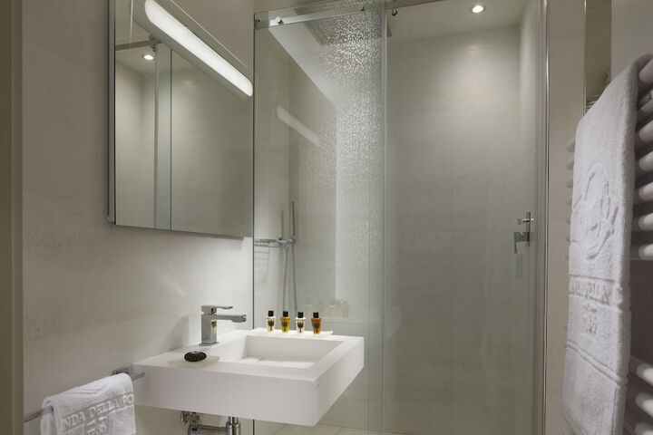 Clean Restrooms