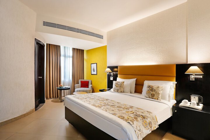 Room 10 of 21