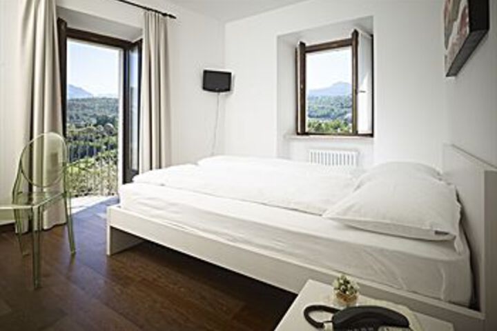 Room 15 of 31