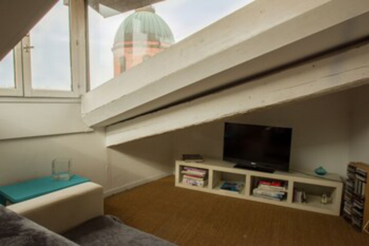 Room 17 of 19