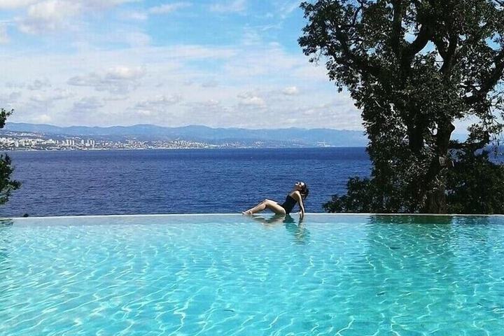 Pools & Facilities