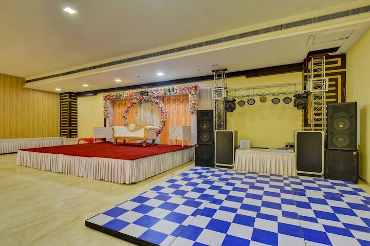Ballroom/Hall 22 of 31