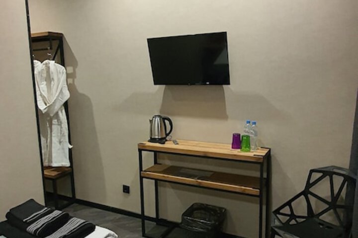 Room 14 of 21