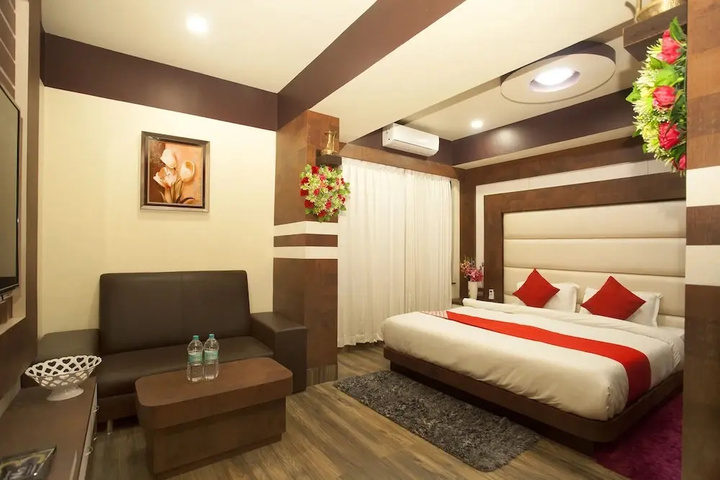 Room 3 of 12