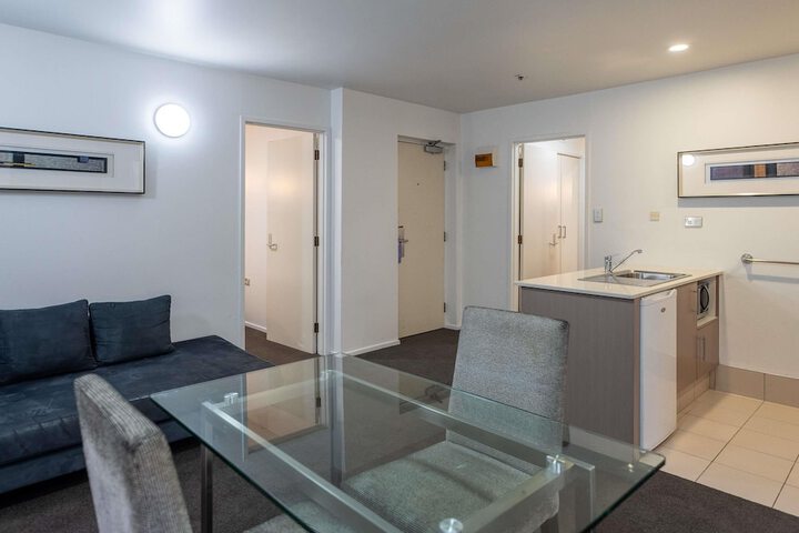 Room 15 of 48