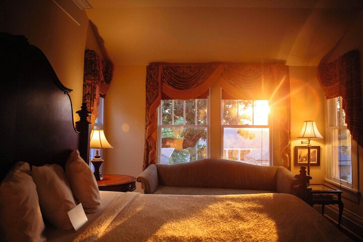 Room 47 of 153