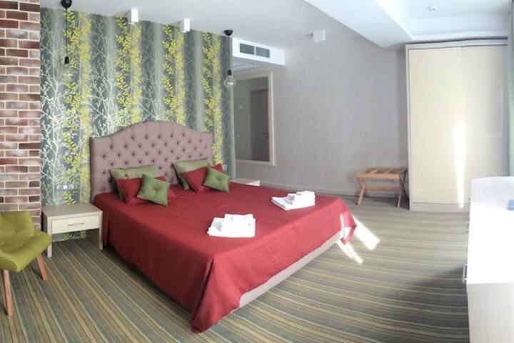 Room 7 of 39