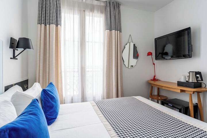 Room 32 of 71