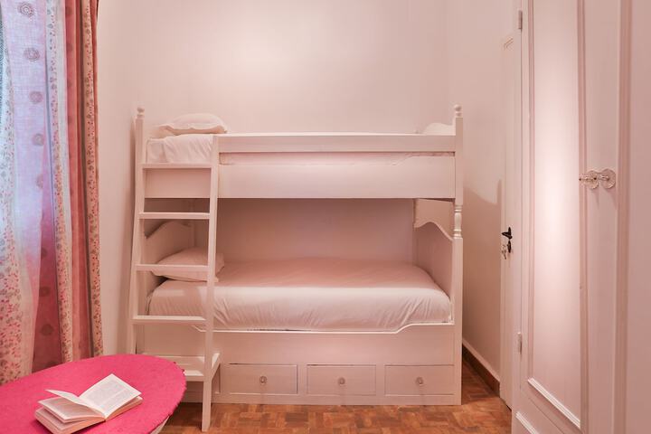 Room 9 of 52