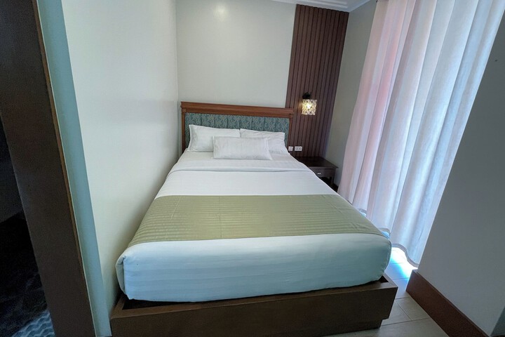 Room 18 of 70