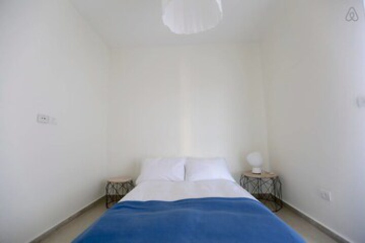 Room 12 of 21