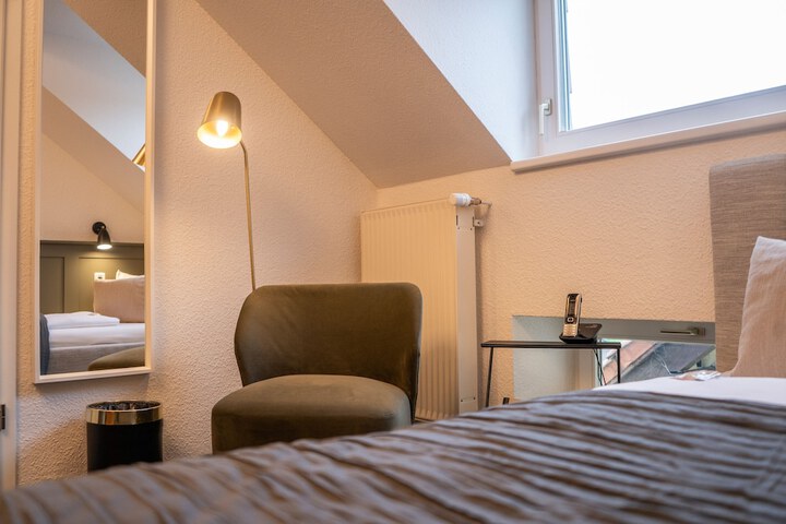 Room 57 of 191